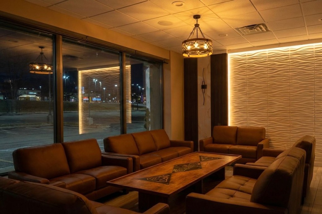 LOUNGE AREA